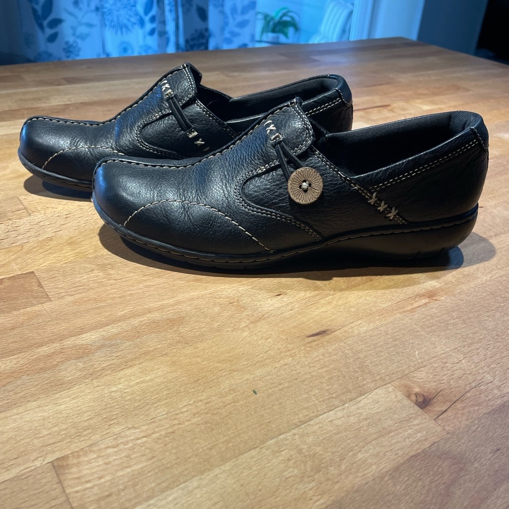 Women’s Clark’s size 8